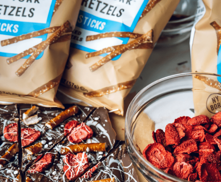 pretzel-bark-featured